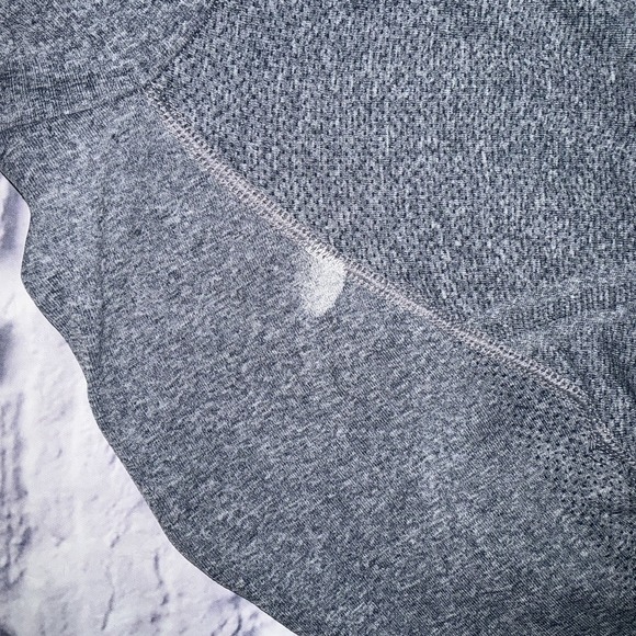 Lot‎ of 5  –Athleta Leggings,tops,jacket – Women's Size XS - Picture 7 of 9